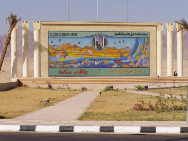 sharmnov2003140.jpg